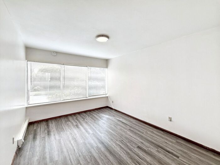 Building Photo - 10106 NE 185th St
