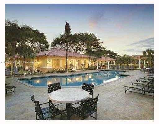Building Photo - 10765 Cleary Blvd