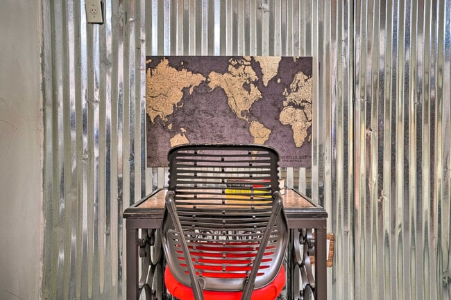 Building Photo - 3704 San Bernardo Ave