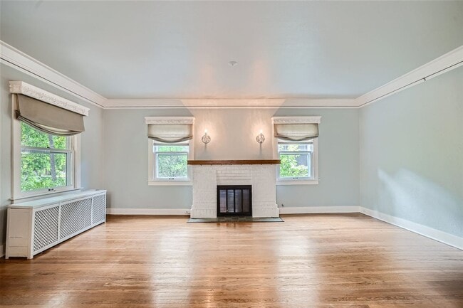 Building Photo - Amazing Location! 7th Avenue Historic Dist...