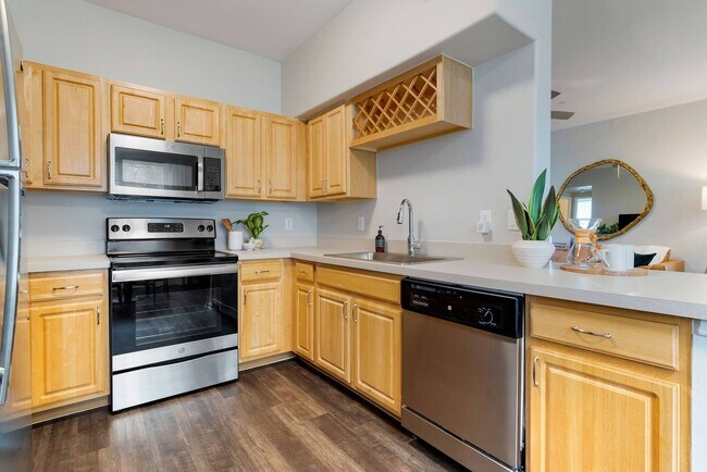 Primary Photo - Up to 6 Weeks Off | 1-Bed Near Beltway 8!