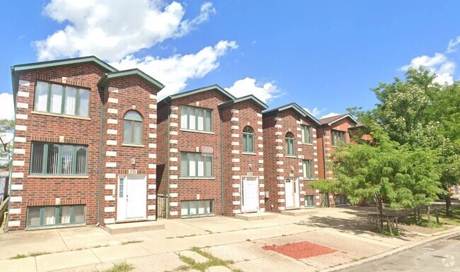 Building Photo - 2720 W 37th Pl