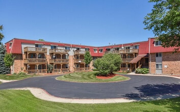 Building Photo - 1855 Tall Oaks Dr