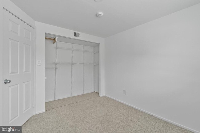 Building Photo - 8619 Welbeck Way