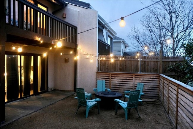 Building Photo - Amazing Mid-Century Modern 2 Bed, 2.5 Bath Ready for New Tenants- Eagle Mountain Saginaw ISD- 76179