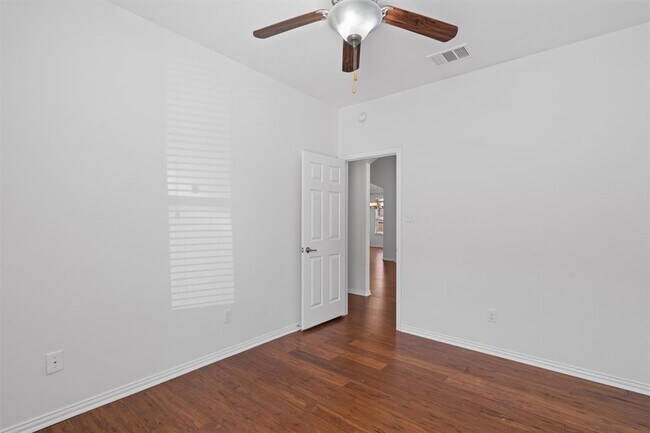 Building Photo - 2529 Mirasol Loop