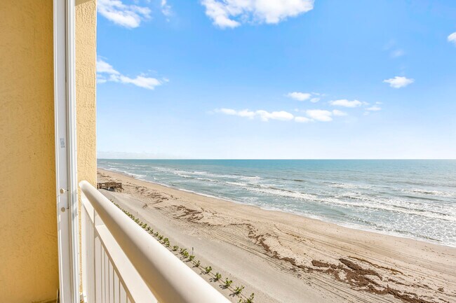 Building Photo - 1045 Jimmy Buffett Mem Hwy