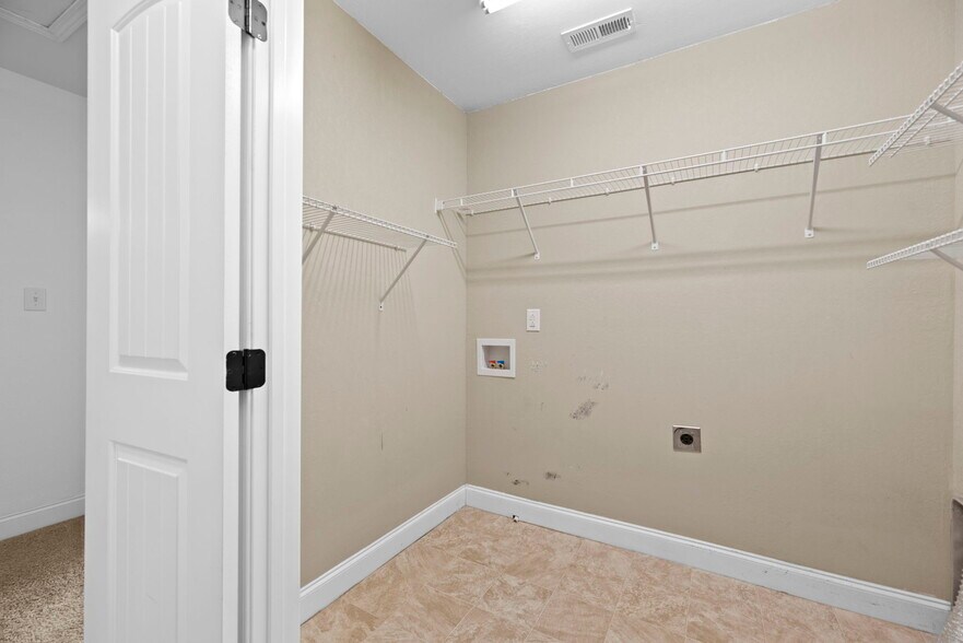 Building Photo - 317 Wynberry Ct