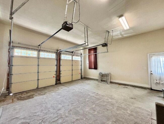 Building Photo - 259 W Ocean View Ave