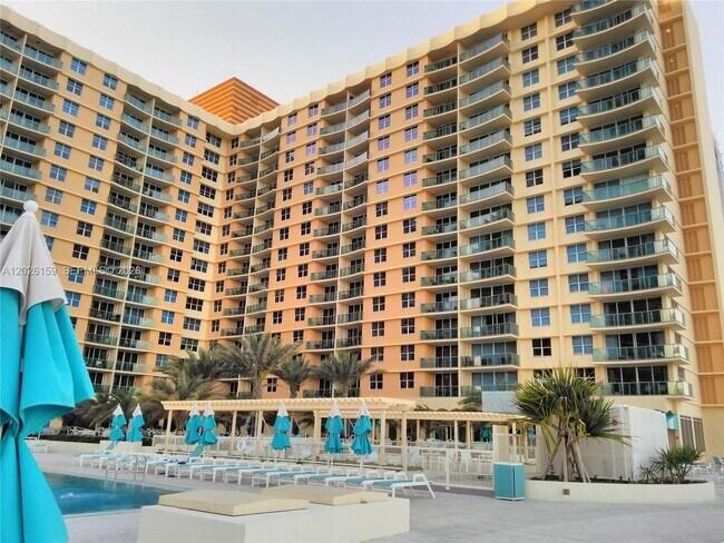 Building Photo - 2501 S Ocean Dr