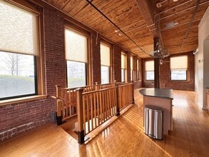 Building Photo - 1 Envelope Terrace