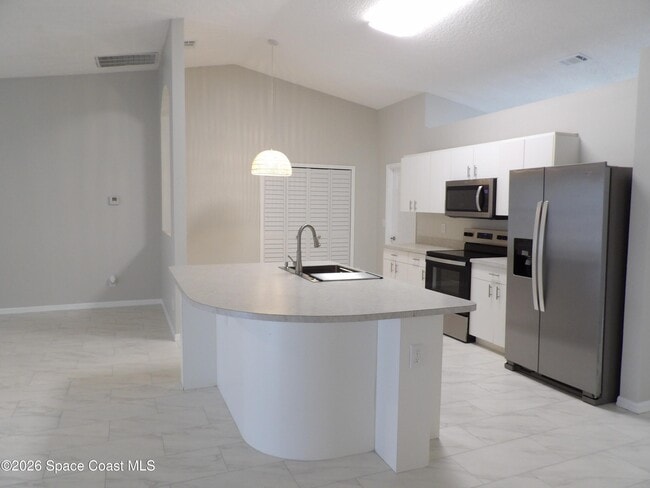 Building Photo - 542 Octavius Rd SW