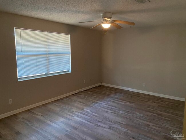 Building Photo - 6005 Muldoon Rd