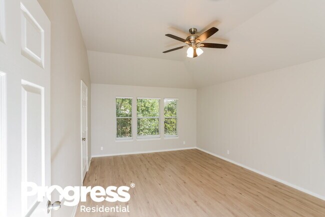 Building Photo - 8727 Sarasota Woods