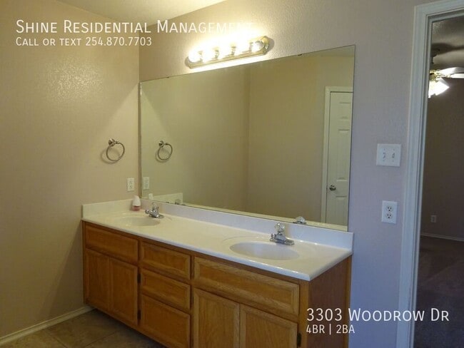Building Photo - 3303 Woodrow Dr