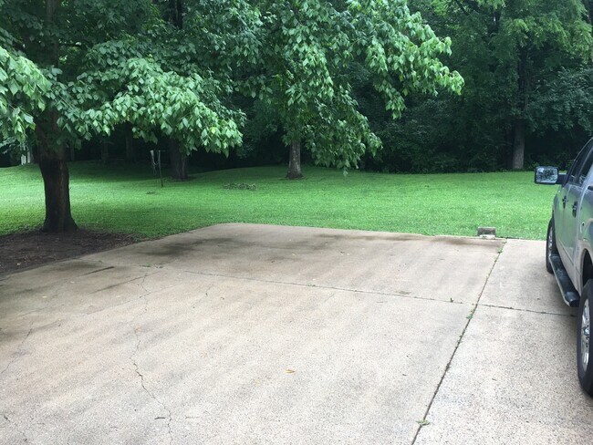 Building Photo - Brick Ranch House in Haywood Lane Area