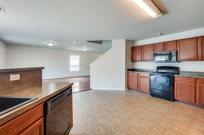 Building Photo - 8620 Star Thistle Dr