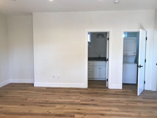 Building Photo - 3779 Jones Way