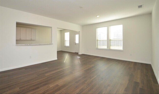 Building Photo - 16412 Big Hickory Dr