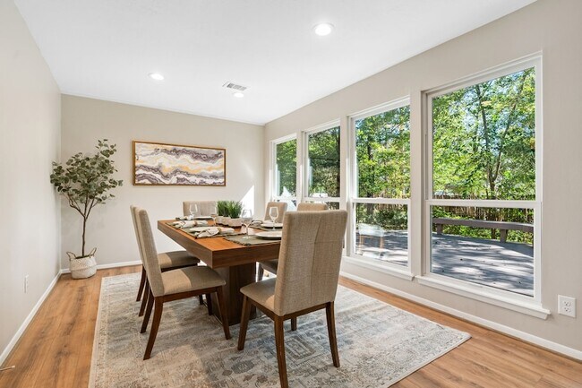 Building Photo - 1936 Foxtail Pl