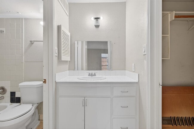 Building Photo - 9550 Deering Dr