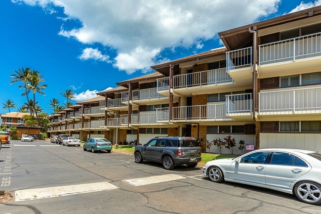 Building Photo - Oceanfront 1 Bed/1 Bath Fully Furnished Condo at Waipuilani!