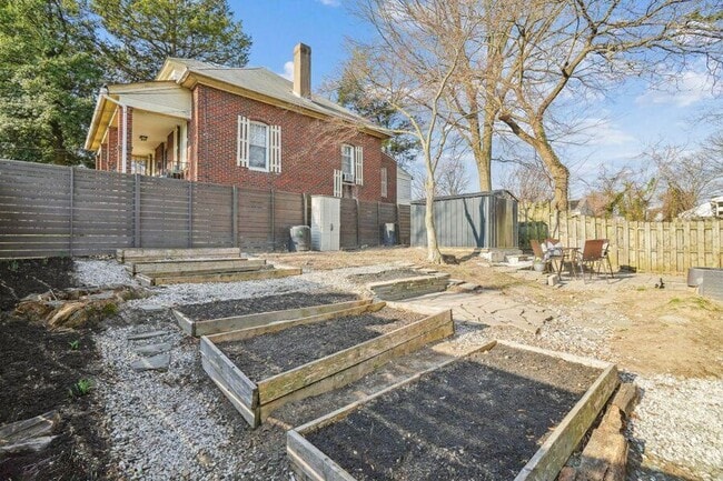 Building Photo - 5643 Clay Pl NE