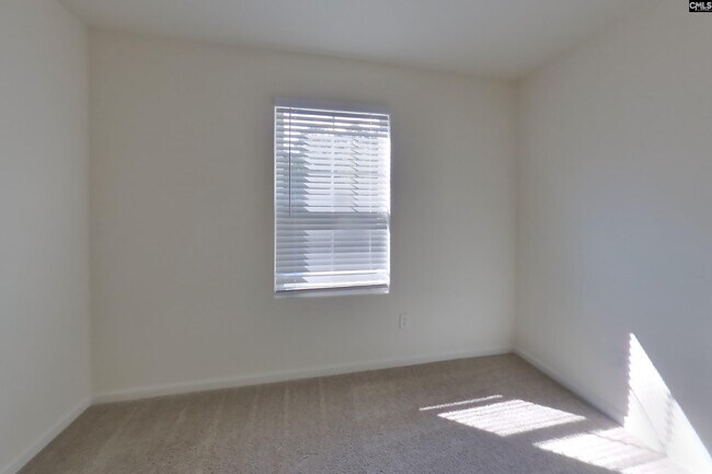 Building Photo - 1077 Crescent Moon Lp