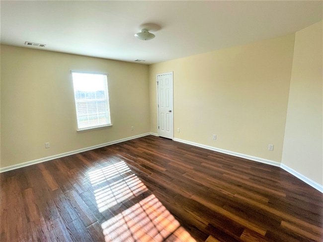 Building Photo - 37 Miller Park Cir