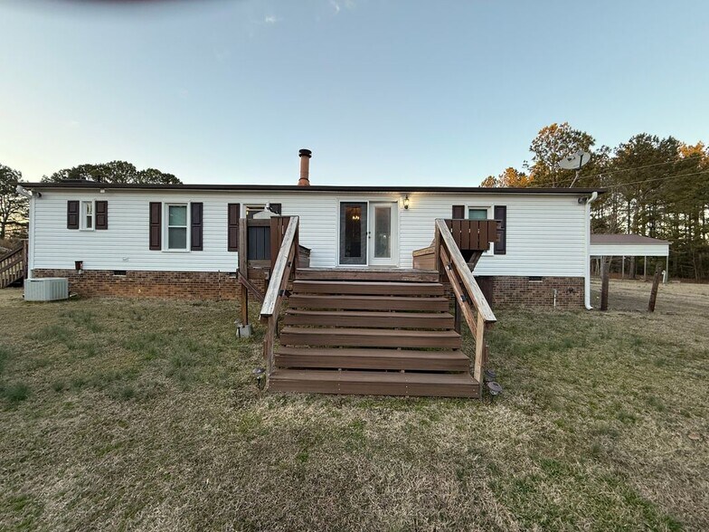 Building Photo - 234 Robbins Rd