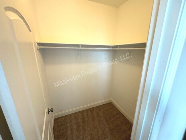 Building Photo - 3BR/3.5BA FURNISHED For Rent