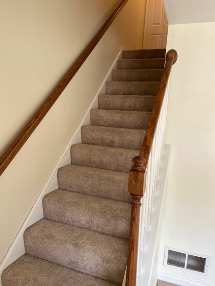 Building Photo - 516 Dakemich Ct