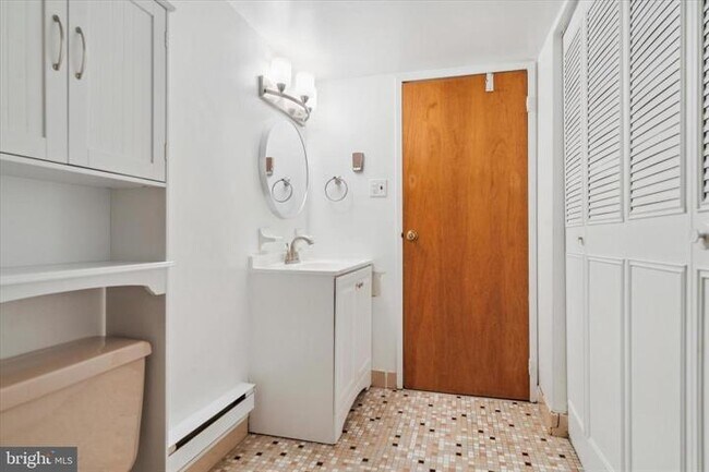 Building Photo - 100 Campbell Cir