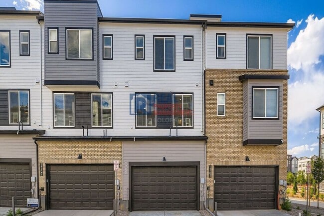 Building Photo - 1759 Peak Lp