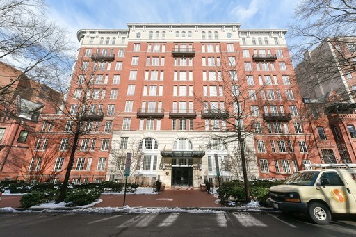 Primary Photo - Logan Circle One Bedroom With Private Balc...