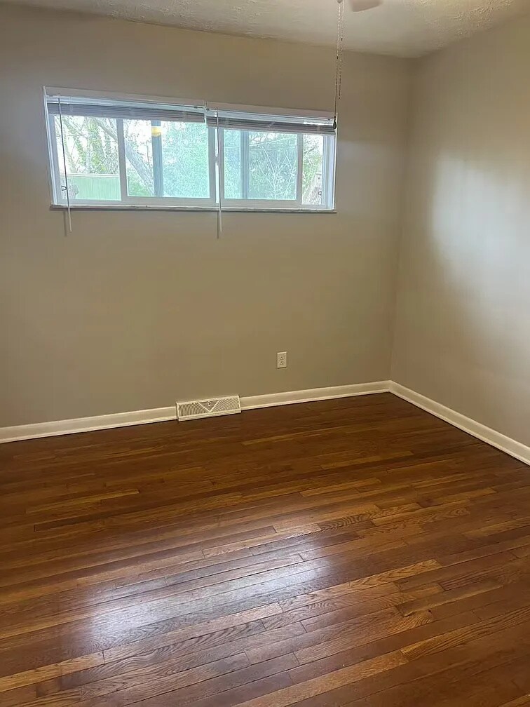 Building Photo - 1492 Garywood Ave