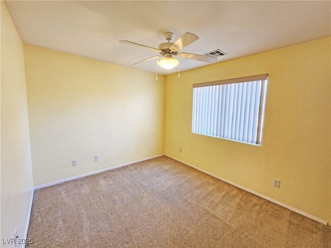 Building Photo - 960 Lone Pine Rd