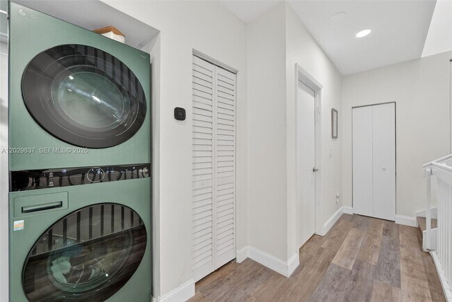 Building Photo - 21388 Marina Cove Cir