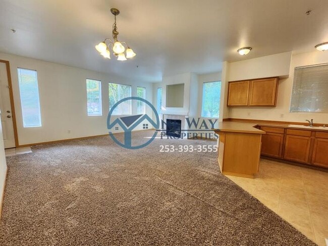 Building Photo - 2682 Hamilton Ave