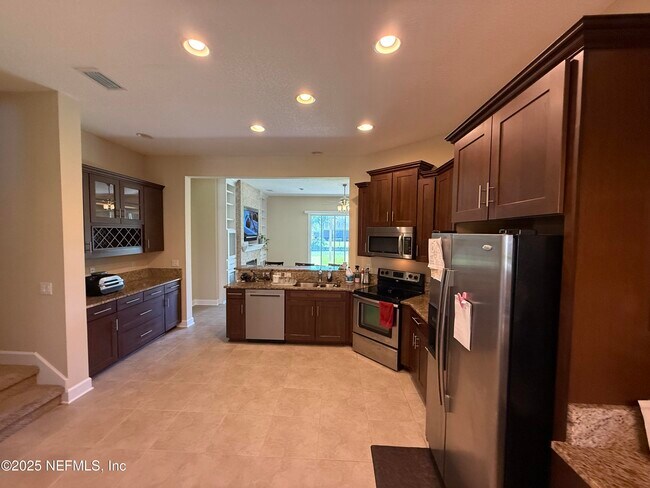 Building Photo - 4786 Yacht Ct