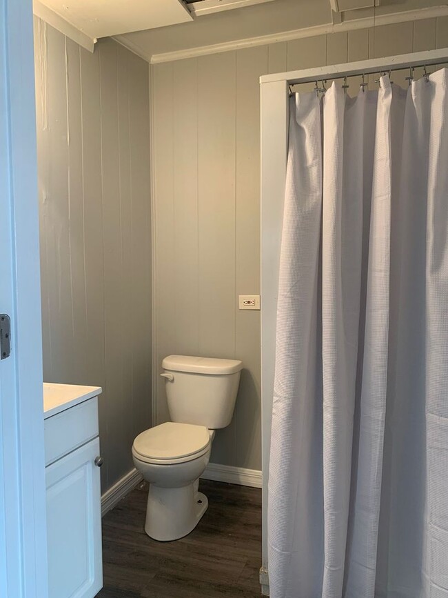 Building Photo - Modest 3BR/2BA home in Northeast Gulfport