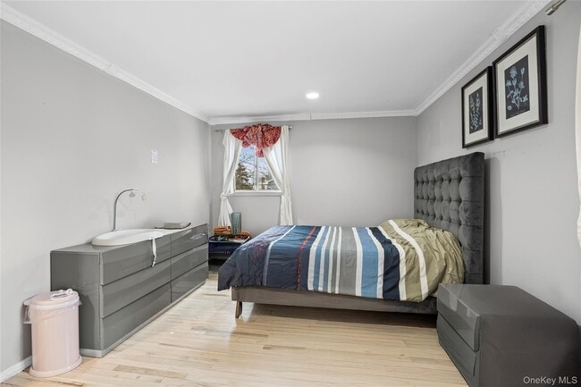 Building Photo - 18 South Dr