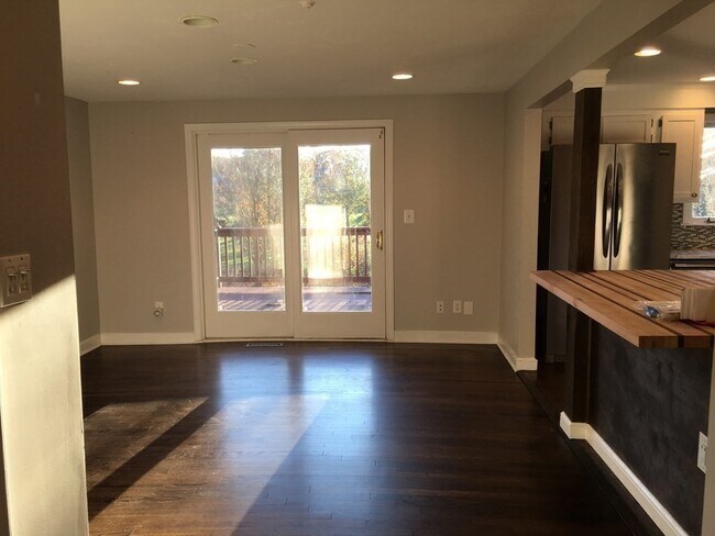 Building Photo - 31 Hammond Pond Pky