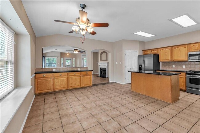 Building Photo - 3531 Roberto Clemente Ln