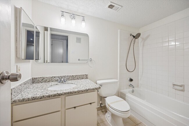 Building Photo - 2120 El Paseo St