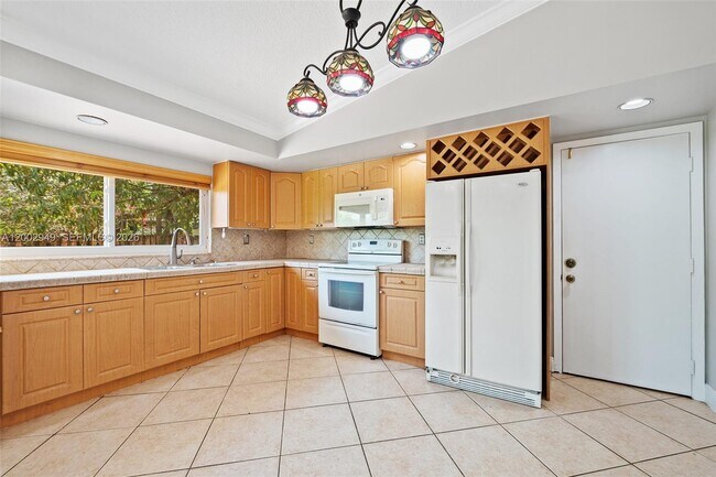 Building Photo - 20001 NW 62nd Ct