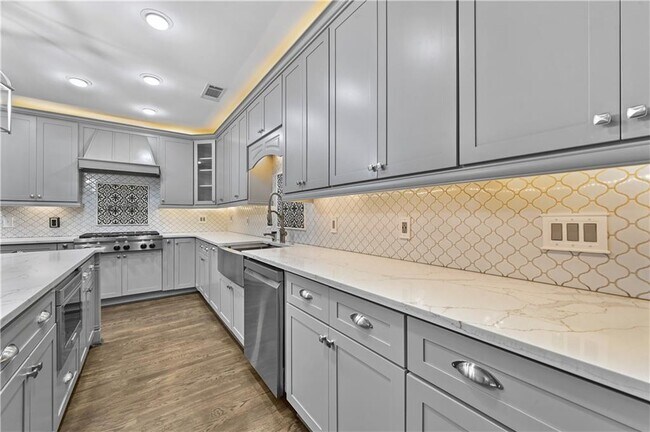 Building Photo - 860 Cramac Dr