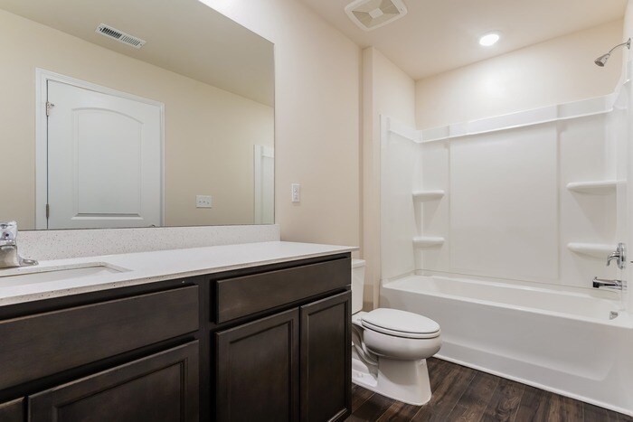 Building Photo - 6082 Cullen Dr
