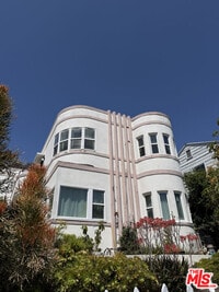 Building Photo - 839 Alexandria Ave