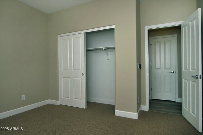 Building Photo - 16931 W Holly St